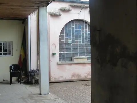 Casona de estilo colonial, local y dpto. Centro de la ciudad. SAN JOSE. ENTRE RIOS