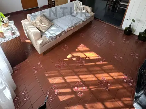 Avenida Andres Vietti 300, Piso 0