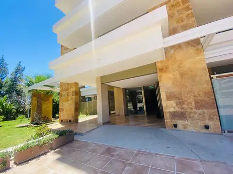 Depto. en Venta Villa Palmares Piso 11 T. Celmira