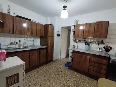 Depto Tipo Casa en Venta en Temperley, USD 95.000