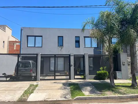 Venta de Casa 5 AMBIENTES, Ituzaingó Norte