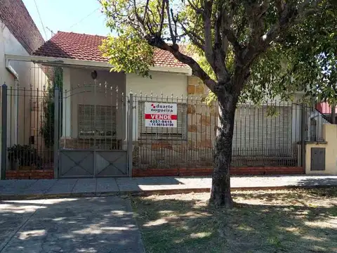 Chalet En Venta En Quilmes Oeste