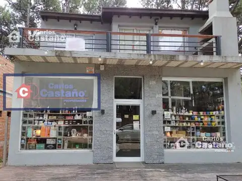 Venta en Block de Local Comercial con Dos Departamentos de 2 Ambientes