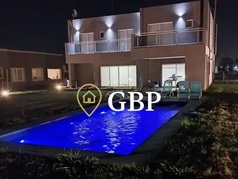 Casa 5 ambientes con 3 baños