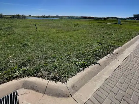 Terreno en Venta de 1400,0 m2
