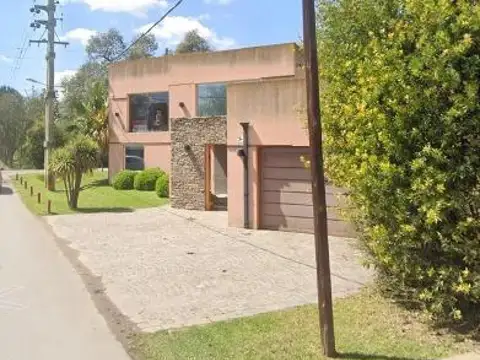 El Maitén e/ Los Quebrachos y Los Álamos