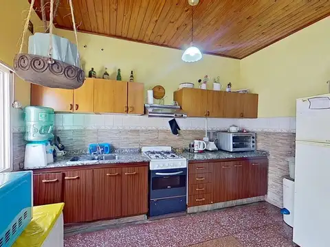 VENTA CASA 3 AMBIENTES MAS DEPTO MORON