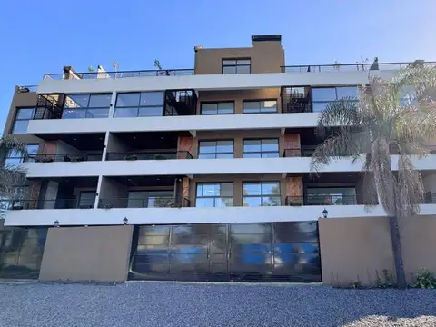 Del Mangrullo y Colectora Autopista