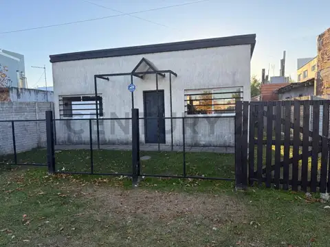 496 Entre 2 y 3 , Piso 0