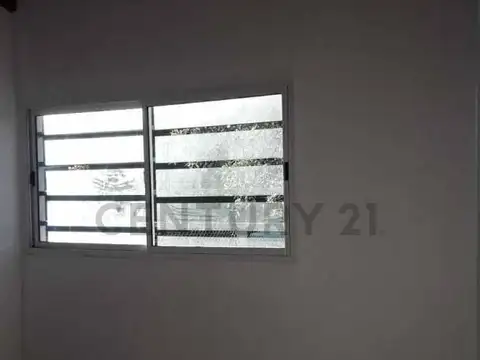 496 Entre 2 y 3 , Piso 0