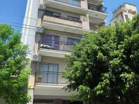 Venta | Monte Castro | Gran Monoambiente Divido | Lascano Al 5000