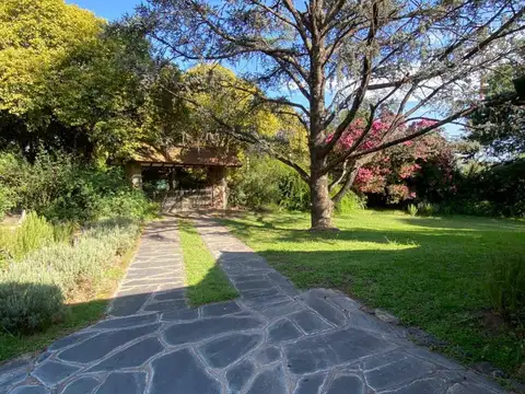 Venta de Casa con Pileta y Chalet son 4  DORMITORIOS, Santa Rosa de Calamuchita