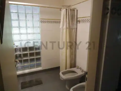 Venta de Casa con Pileta y Chalet son 4  DORMITORIOS, Santa Rosa de Calamuchita