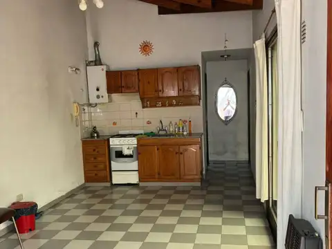 SE VENDE PH 2 AMBIENTES EN LOMAS DEL MIRADOR