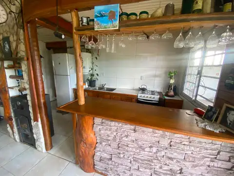 Casa 3 ambientes con 2 baños
