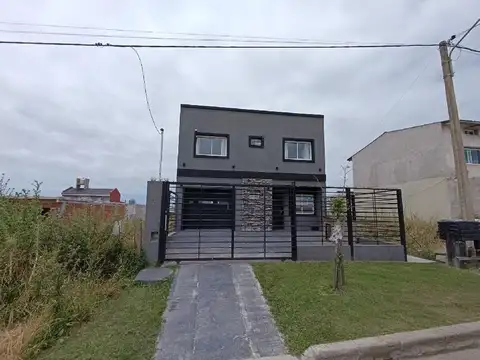 Venta Casa 4 ambientes en El Martillo Apta Crédito