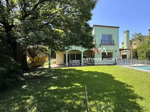 Casa en Venta de 4 dormitorios