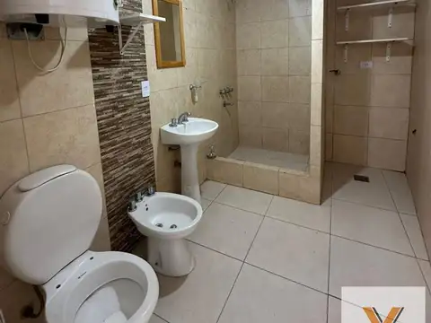 Departamento en Alquiler en Caseros, $ 850.000