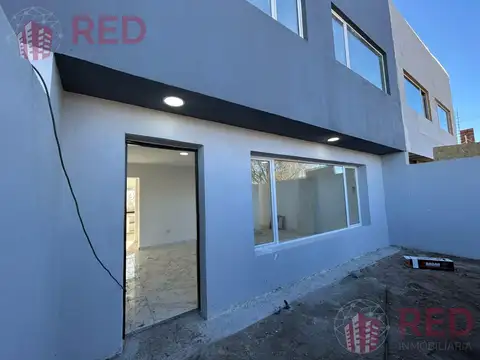 Depto Tipo Casa 5 ambientes con 2 baños