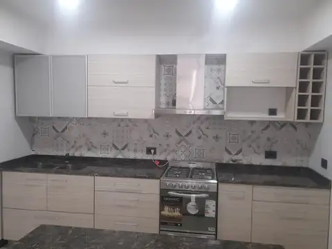Depto Tipo Casa en Venta de 4 ambientes
