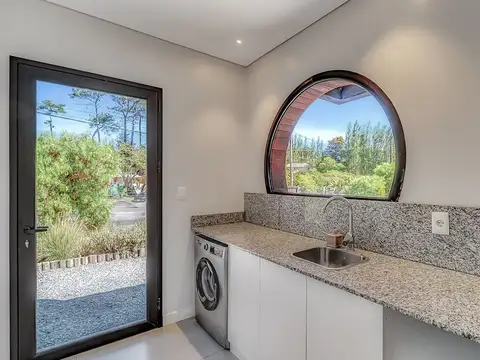CASA EN ALQUILER ANUAL BARRIO PRIVADO SAN RAFAEL