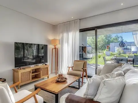 Casa en Alquiler en San Rafael, USD 5.000