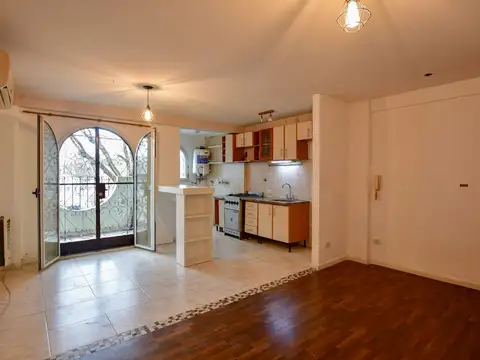 VENTA, SEMIPISO 1 DORMITORIO, ESCRITORIO Y COCHERA