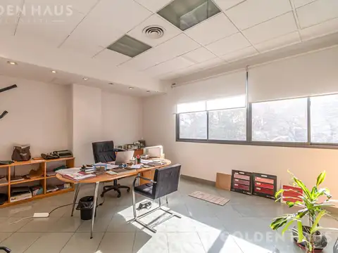 Galpon en Alquiler 17  mts Frente