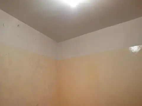 Casa en Alquiler con 1 cochera