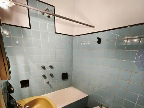 ALQUILER DE CASA SOLO USO COMERCIAL