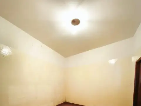 Casa en Alquiler con 1 cochera