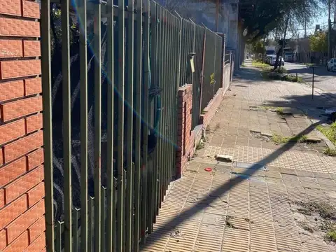 APTO Crédito Venta Casa 3 Amb 2dormitorios,Caseros c/Patio