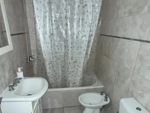 Departamento en Alquiler en Lanus Oeste, $ 490.000