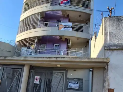 Alquiler Monoambiente con cochera Lanús Oeste