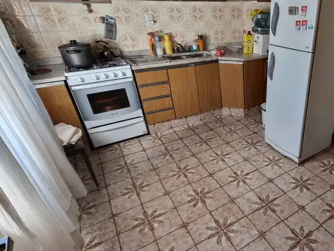 Casa 3 ambientes con 1 baño