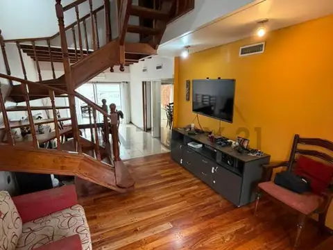 PASAJE PESTALOZZI 3400, Piso 0