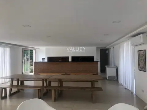 Casa 3 ambientes con 2 baños