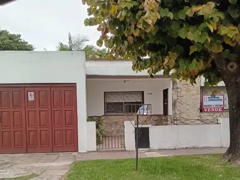 Casa en venta-Quilmes Oeste