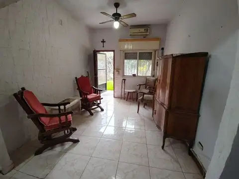 Depto Tipo Casa en Alquiler de 3 ambientes