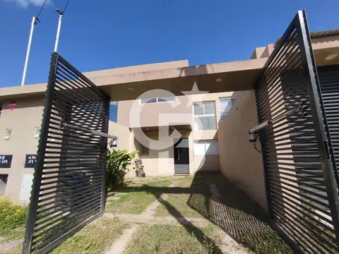 COLDWELL BANKER PLAZA COMERCIALIZA - VENTA | DUPLEX BARRIO LOS PERALES
