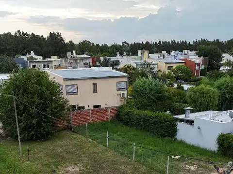 Terreno / Lote en venta de 295m2 ubicado en Villa Parque Sicardi