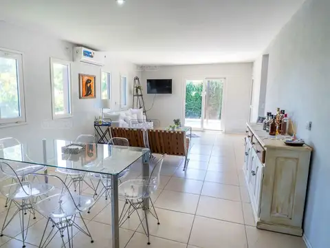 Casa 4 ambientes con 3 baños