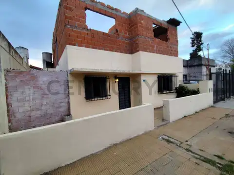 DEFENSA 1700, Piso 0