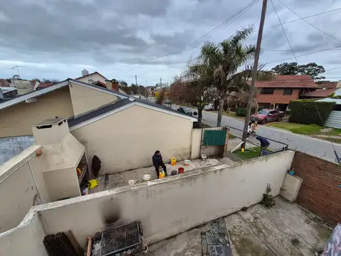 Depto Tipo Casa en Alquiler de 4 ambientes