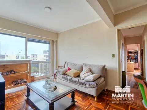 Departamento en Venta de 4 Ambientes en Martinez con Balcón y Cochera