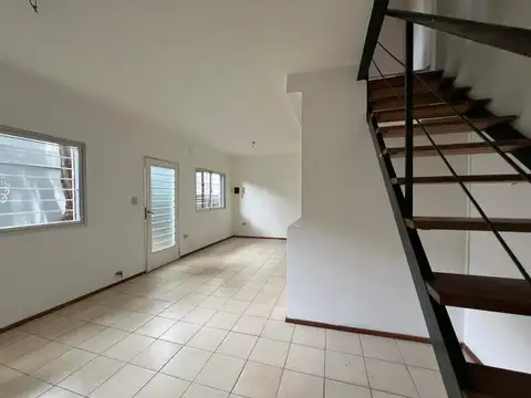 Departamento en Venta en Azcuenaga, USD 75.000