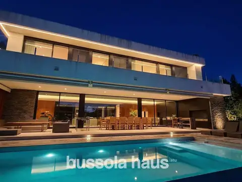 Casa al río 4 dormitorios en Albanueva