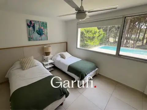 Casa 6 ambientes con 4 baños