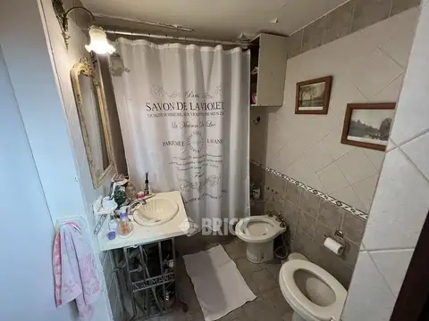 TIPO CASA S/EXPENSAS EN ARENGREEN AL 1300 - TODO A NUEVO GRAN PATIO C/TECHO CORREDIZO MUY LUMINOSO