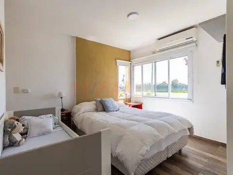 Casa de 4 amb. apta crédito en Barrio Privado